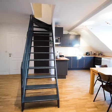 Charming Near Avenue Louise Apartment *